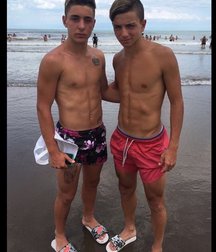 pretty boys 2 58f79d71d29f5.jpg