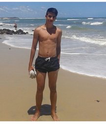 pretty boys 2 58f79d94a1080.jpg