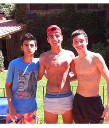 pretty boys 2 58f79d95d57e1.jpg