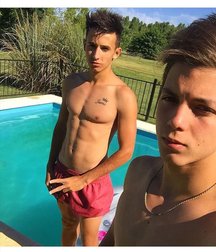 pretty boys 2 58f79daa256f1.jpg