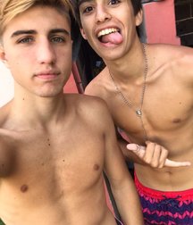pretty boys 5905f757723a6.jpg