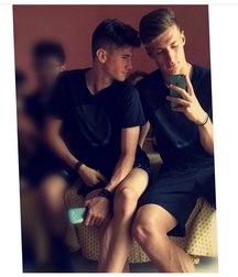 pretty boys 59159a5c93fd6.jpg
