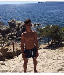 pretty boys 59159a5d828e5.jpg