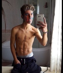 pretty boys 59159a63b4396.jpg