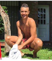 pretty boys 59159a80da101.jpg