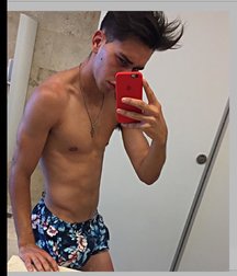 pretty boys 59159a9205f5d.jpg