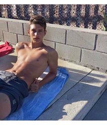 pretty boys 2 59159ae4a42a6.jpg