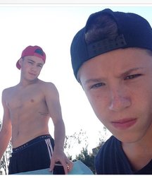 pretty boys 2 59159ae677b96.jpg