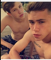 pretty boys 2 59159ae792599.jpg