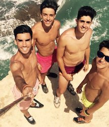 pretty boys 2 59159af6707e7.jpg