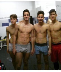 pretty boys 2 59159af84b79a.jpg