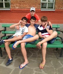 pretty boys 5919ad00c81b5.jpg
