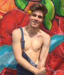 pretty boys 5919ad1ba4e7d.jpg