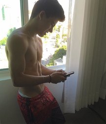 pretty boys 5925b4cf8b5a8.jpg