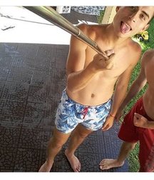 pretty boys 5925b4f3b319b.jpg