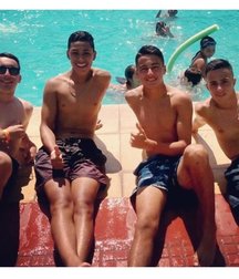 pretty boys 5925b4f58e1d9.jpg