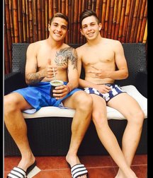 pretty boys 5925b51b8aa15.jpg