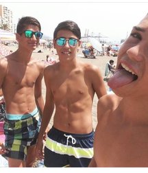 pretty boys 5925b536b6f8d.jpg
