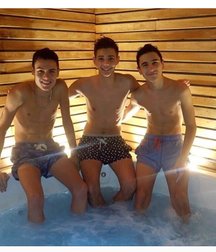 pretty boys 592ef61478718.jpg