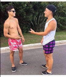 pretty boys 592ef616e2cf6.jpg