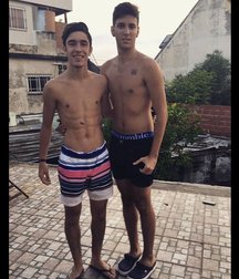 pretty boys 592ef626370ad.jpg