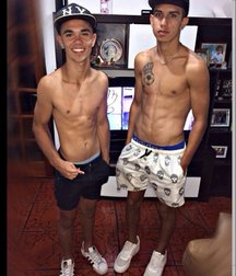 pretty boys 592ef6365e206.jpg