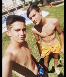 pretty boys 592ef656712e1.jpg