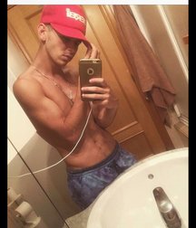 pretty boys 592ef667b120b.jpg