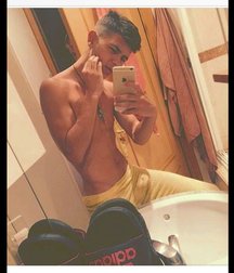 pretty boys 592ef66a4d9fe.jpg