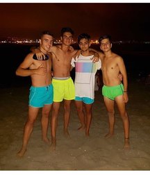 pretty boys 592ef66f4862a.jpg