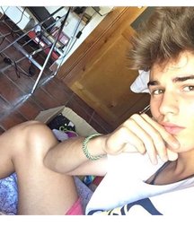 pretty boys 592ef670f1e37.jpg