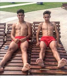 pretty boys 5960efaf38411.jpg