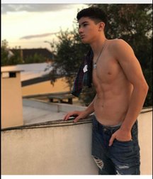pretty boys 5960efbeccd0d.jpg