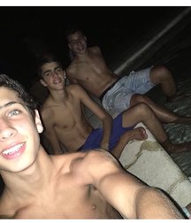 pretty boys 5960efcb23a14.jpg