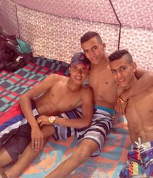 pretty boys 5960efdd9e57e.jpg