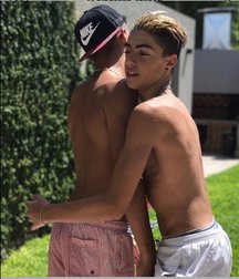 pretty boys 2 5960f90f2c5aa.jpg