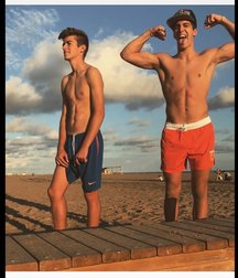 pretty boys 2 5960f91d1146b.jpg