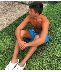 pretty boys 2 5960f92c1327b.jpg
