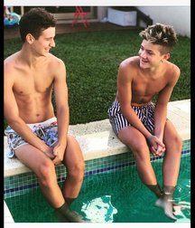 pretty boys 2 5960f9504c29f.jpg