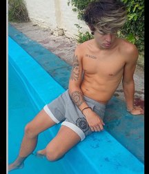 pretty boys 2 5960f969ab1a6.jpg