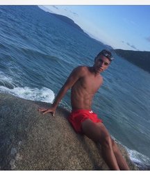 pretty boys 3 5961024c6213e.jpg