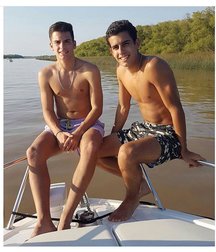 pretty boys 3 596102570f0de.jpg