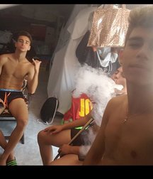 pretty boys 3 59610257d47f7.jpg