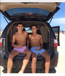 pretty boys 3 5961026c4109b.jpg