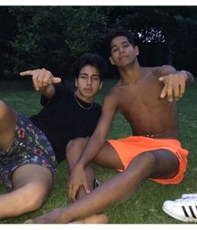 pretty boys 3 596102797aa5e.jpg