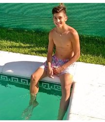 pretty boys 3 59610297dd8f1.jpg