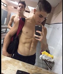 pretty boys 3 596102a698f57.jpg