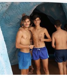 pretty boys 3 596102bd64ec4.jpg