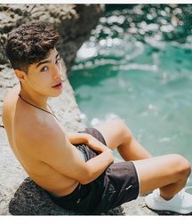 pretty boys 1 59a00ae8176d7.jpg