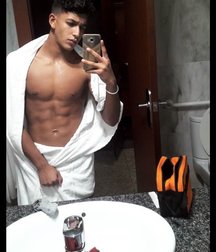 pretty boys 1 59a00af6a0a29.jpg